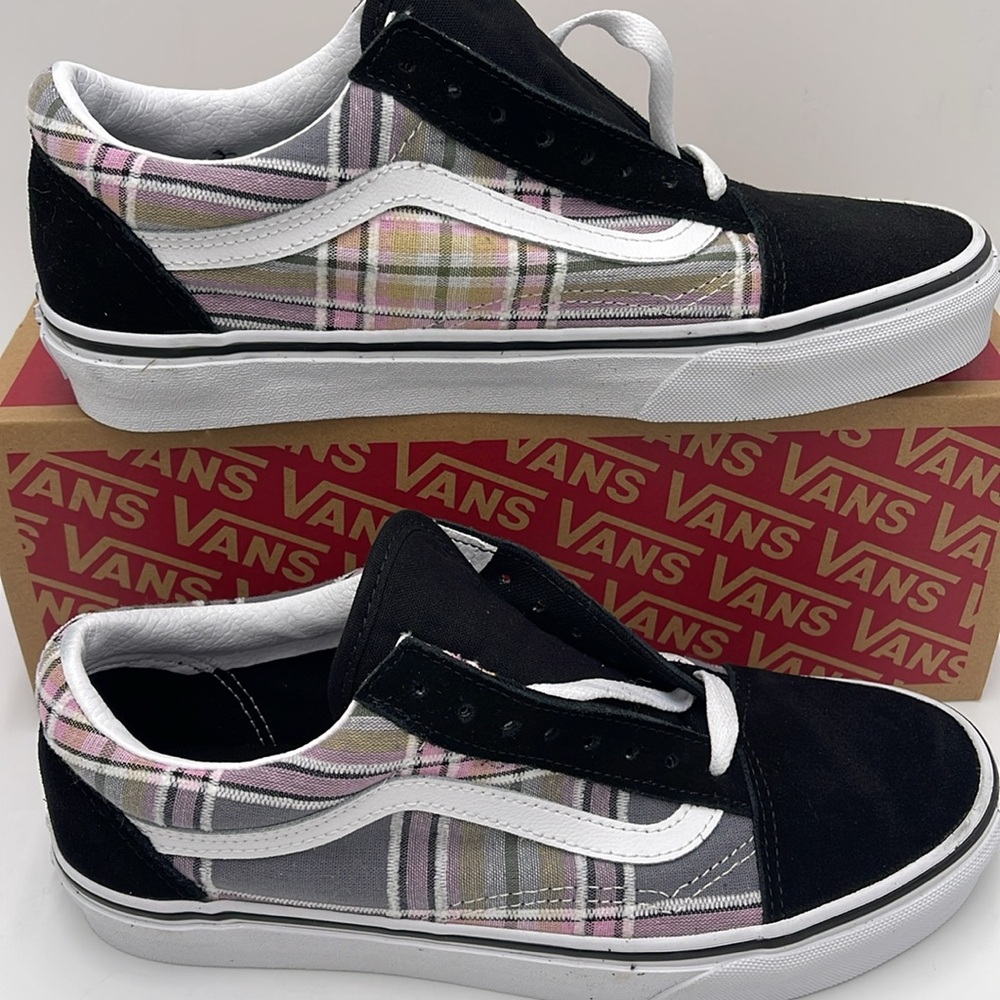 Vans WMNS Plaid Sneakers with Black Accents Old Skool
Plaid Gray/Blk
VN000CP5239 - Picture 2 of 16